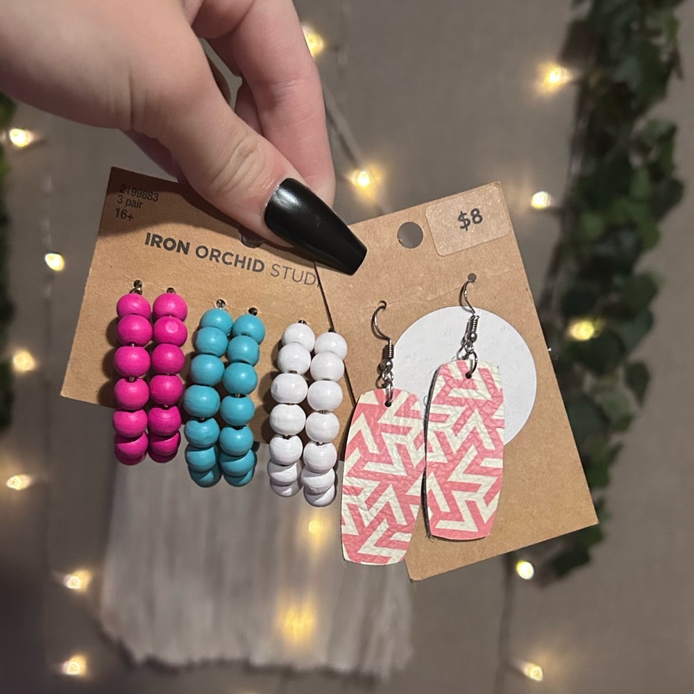 NEW 4 pairs of earrings in total